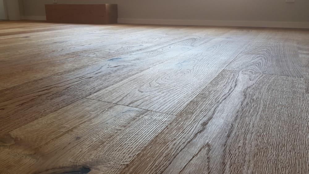 Landhausdiele vollflächig im wilden Verband