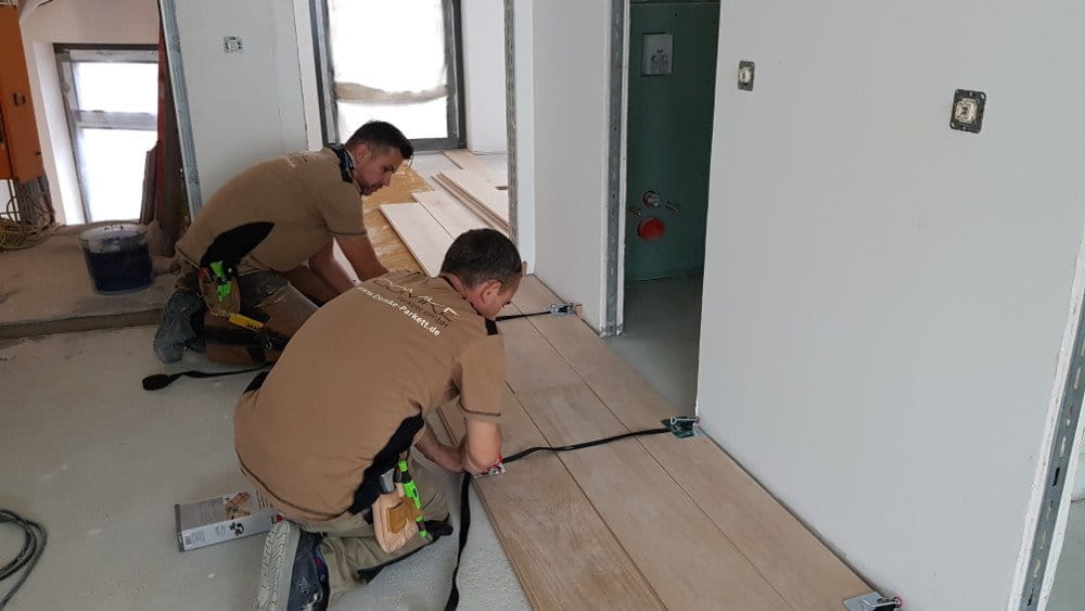 Massivholzdiele 2 verschiedene Breiten