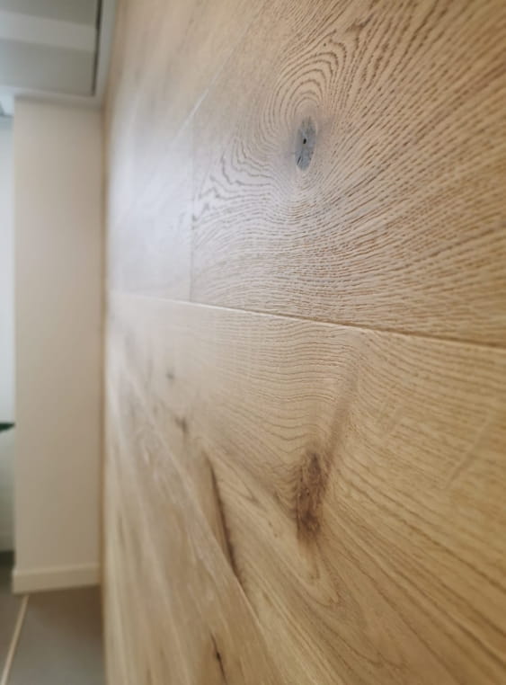 Wandverkleidung mit Landhausdiele