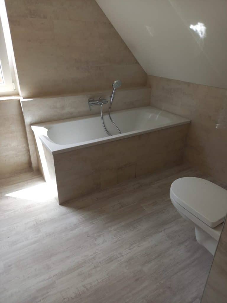 Eine Badewannenverkleidung aus Vinyl – Das sollten Sie beachten 4 Badewanne in Vinyl verkleiden