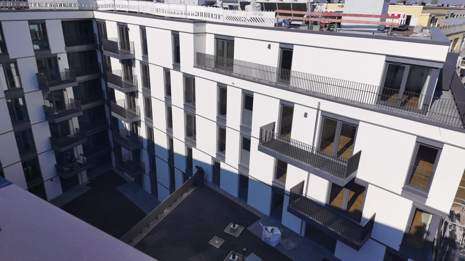 Wohnungskomplex Boxhagener Straße, zeigt Gewerbebau