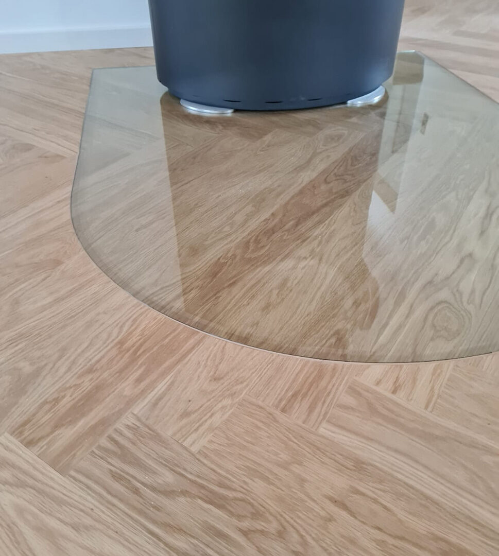 funkenschutzplatte rundbogen eingelassen parkettboden