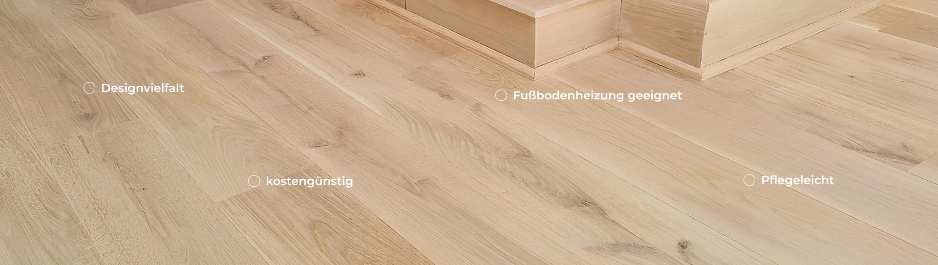 Heller Laminatboden in Wohnbereich – Domke Parkett GmbH Berlin, kostengünstig, pflegeleicht, designvielfältig und für Fußbodenheizung geeignet